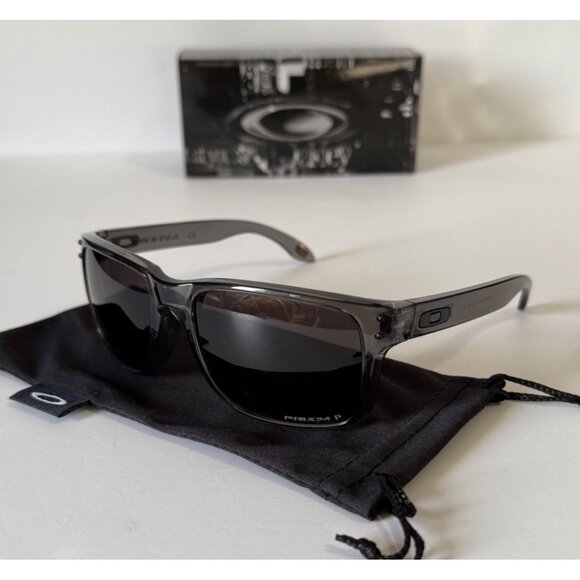 Oakley Holbrook Smoke Gray Frame 9102  Prizm Polarized Black - Picture 4 of 7
